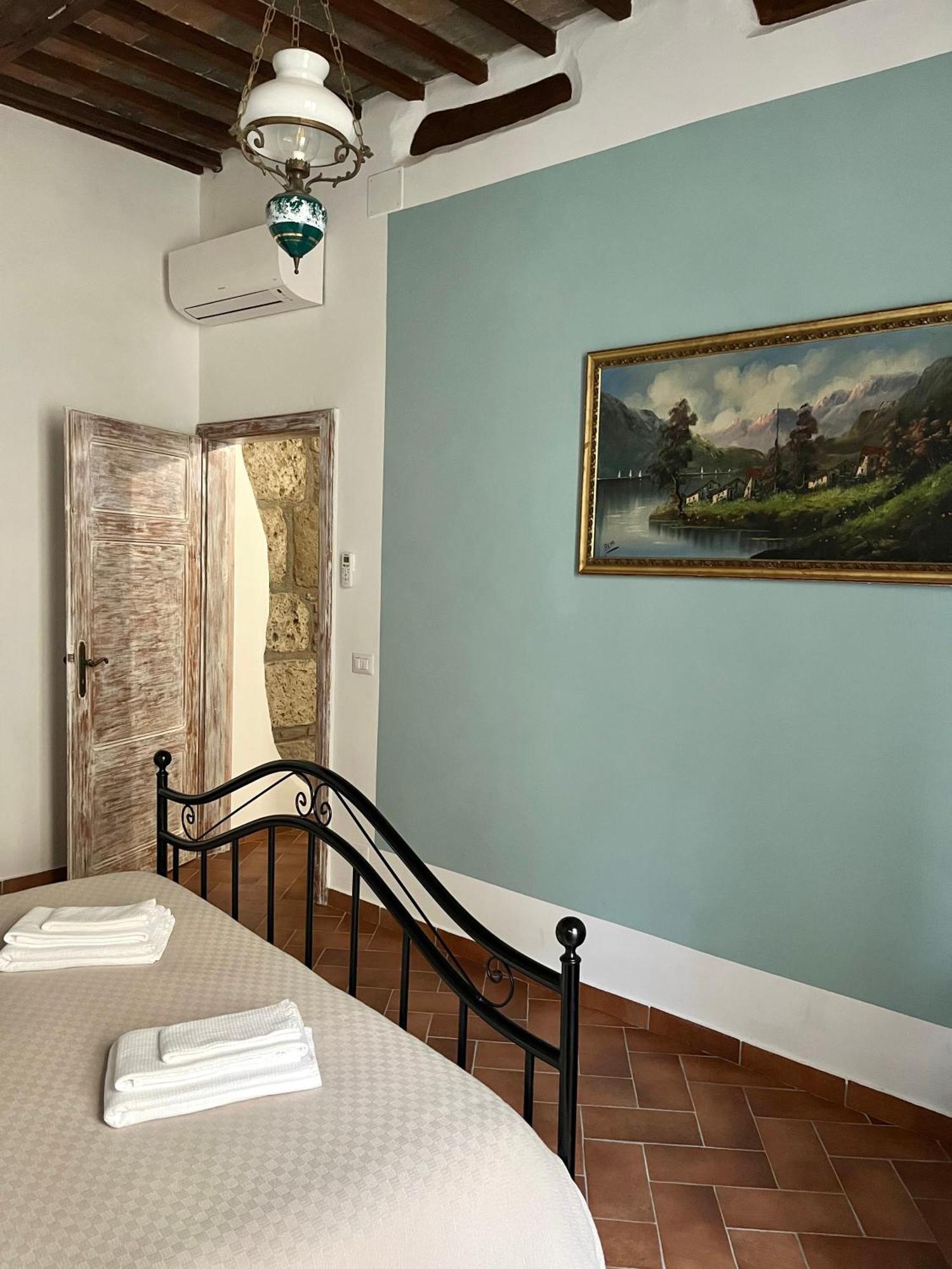 Il Girasole Storico Apartment Pitigliano Exterior photo
