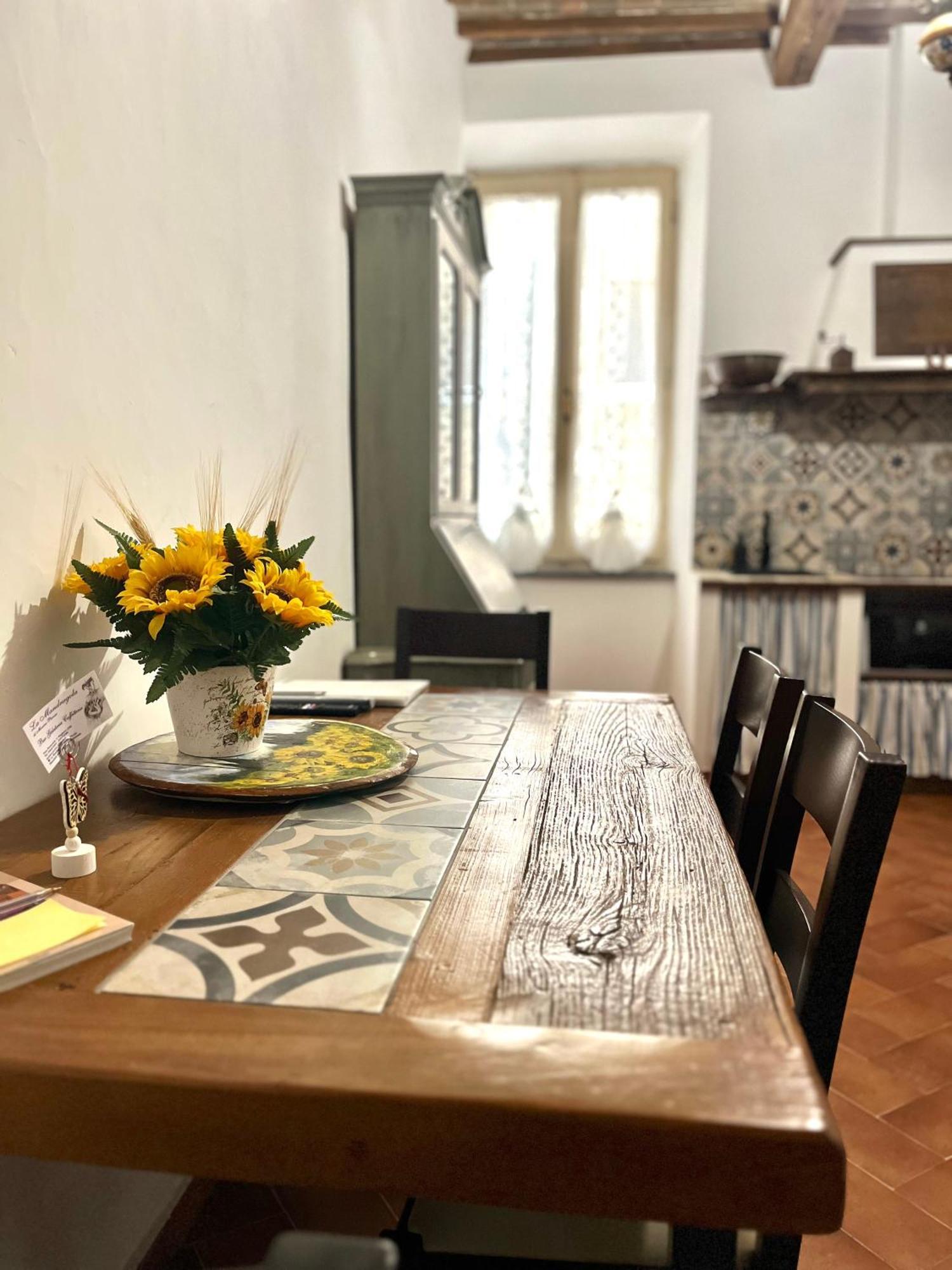 Il Girasole Storico Apartment Pitigliano Exterior photo